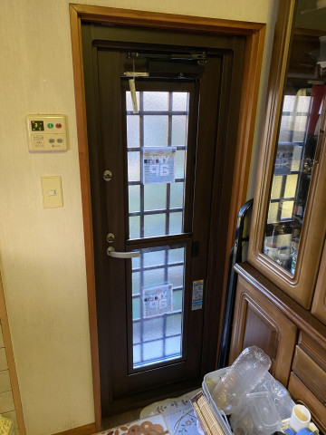 【川端丸太町】マドリモカバー工法樹脂窓断熱ドア　リフォーム